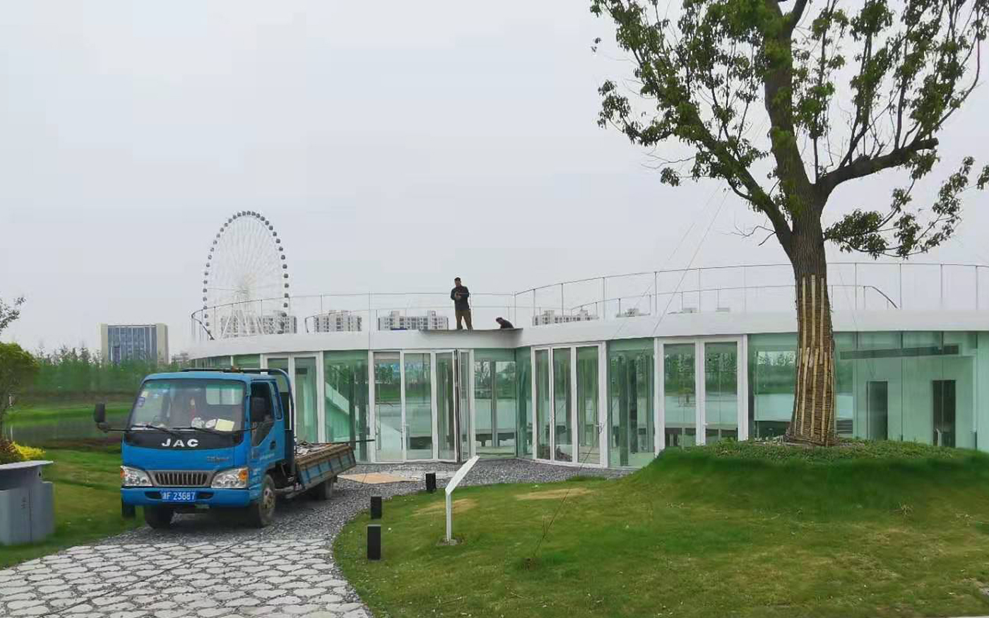 銀杏天鵝湖公園