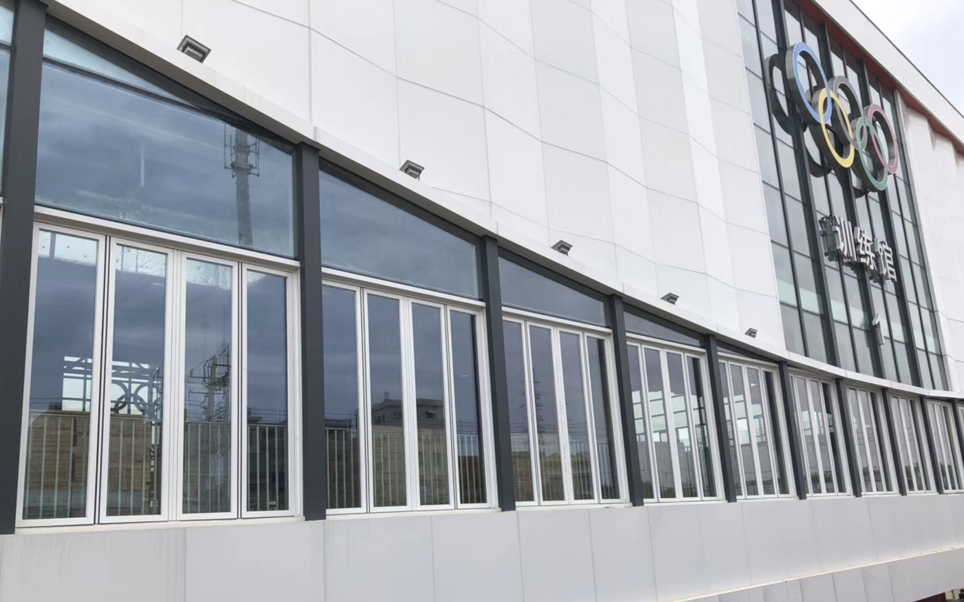 晉江青少年體育館